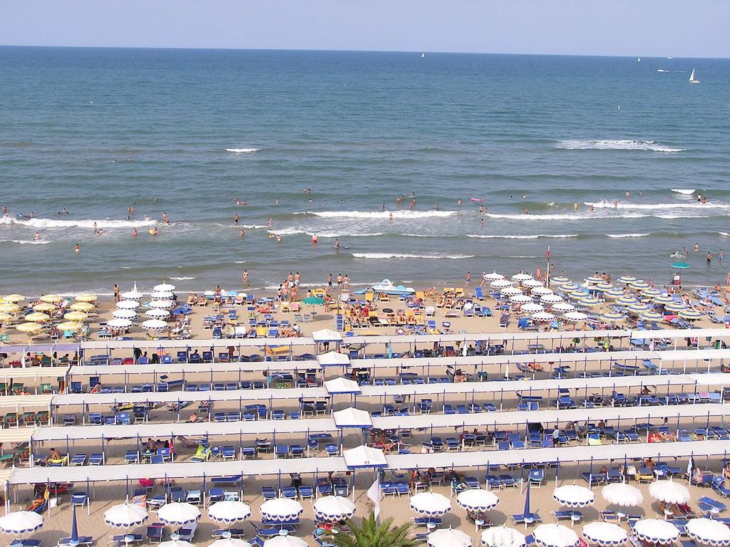 Hotel San Gottardo Riccione Exterior foto
